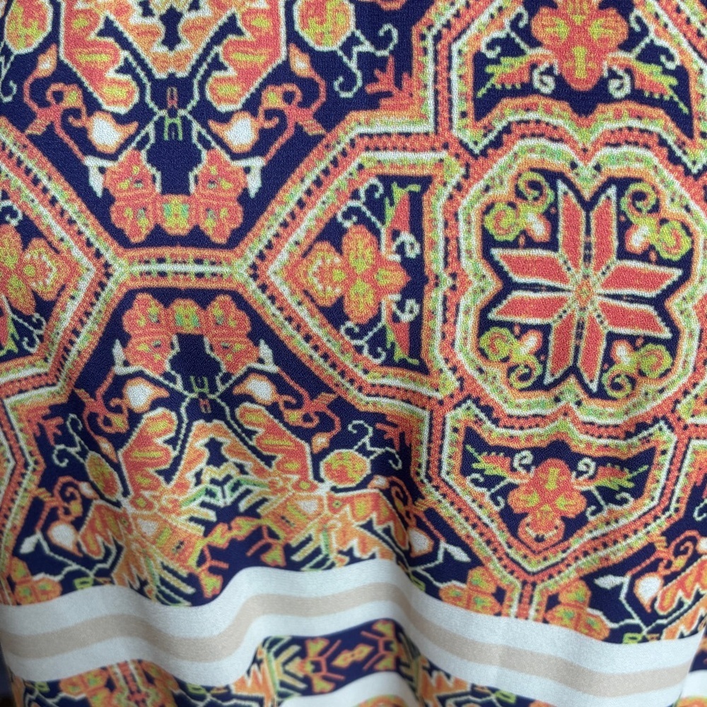 Cremieux Short Sleeve, Tie Front Blouse, Size Medium, Lightweight, Worn Once - Picture 8 of 8